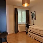Flora - Sunflower Apartment