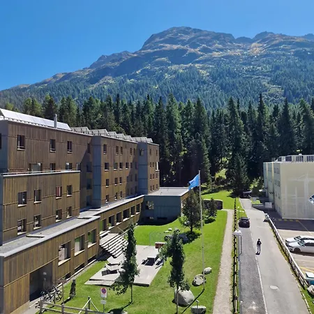 Flora - Sunflower Apartment St. Moritz