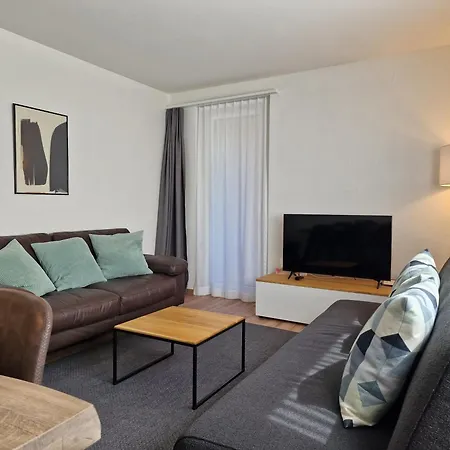 Flora - Sunflower Apartment *