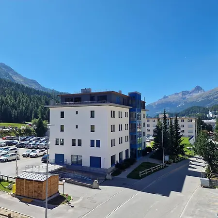Flora - Sunflower Apartment St. Moritz