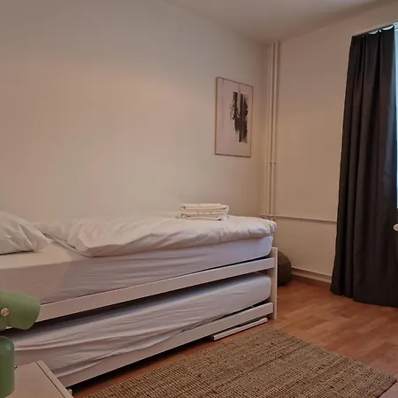Flora - Sunflower Apartment
