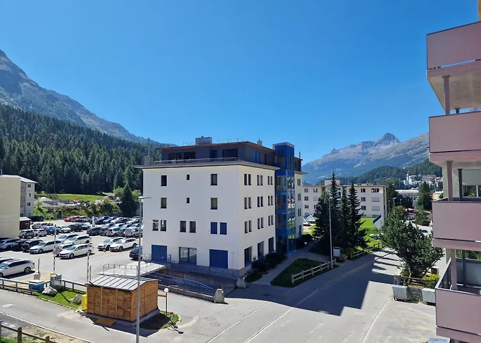 Flora - Sunflower Apartman St. Moritz