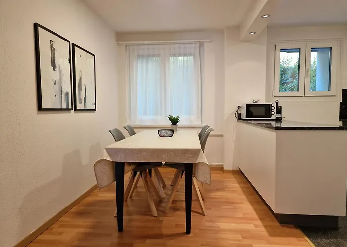 Flora - Sunflower Apartman *